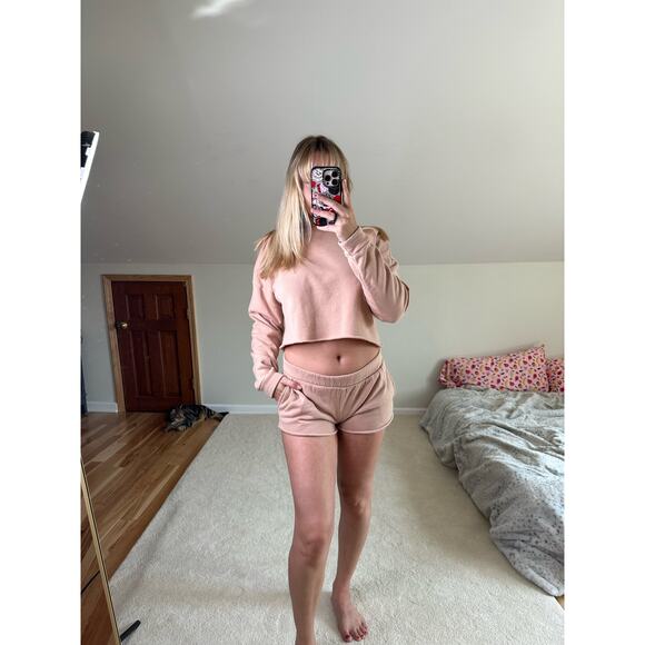 Colsie: Dusty Pink Matching Set Shorts and Sweatshirt - Picture 1 of 11